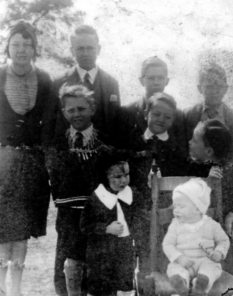 The Emerson children in 1932. Top row: Lulie, Brandon, Jack, Lynwood; middle row: nelson, Chester, Charles; bottom row: Herbert, Frederick